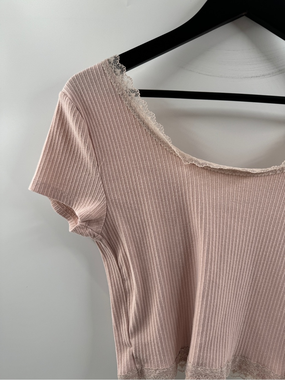 Aeropostale Light Pink Lace Trim Ribbed Crop Top Women's Large - Picture 7 of 8